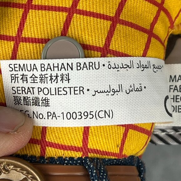 Disney Pixar Toy Story Sheriff Woody Pull String Talking Action Figure hat UKCA - Picture 10 of 11